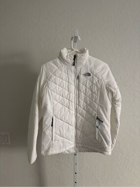 The North Face Women's White Quilted Insulated Puffer Jacket